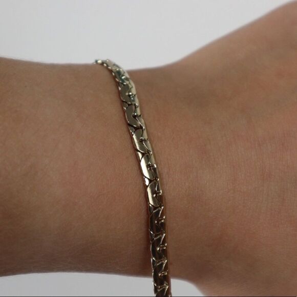 Vintage Gold Herringbone-Link Metallic Bracelet 7" - Picture 2 of 3